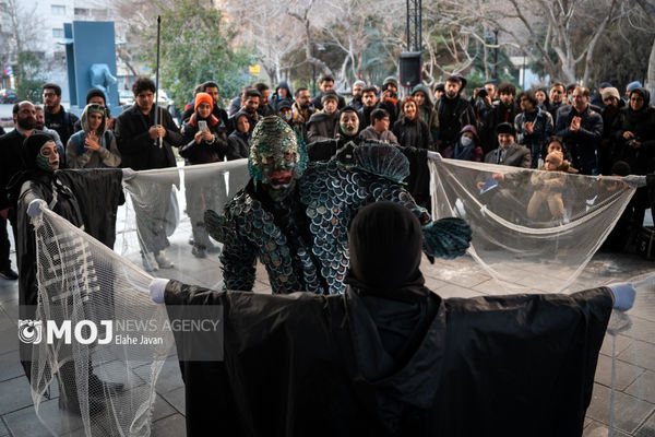 ۴ نمایش در بخش خیابانی ششمین روز جشنواره تئاتر فجر