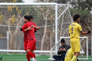 پرسپولیس برابر عقاب ۴ گل زد