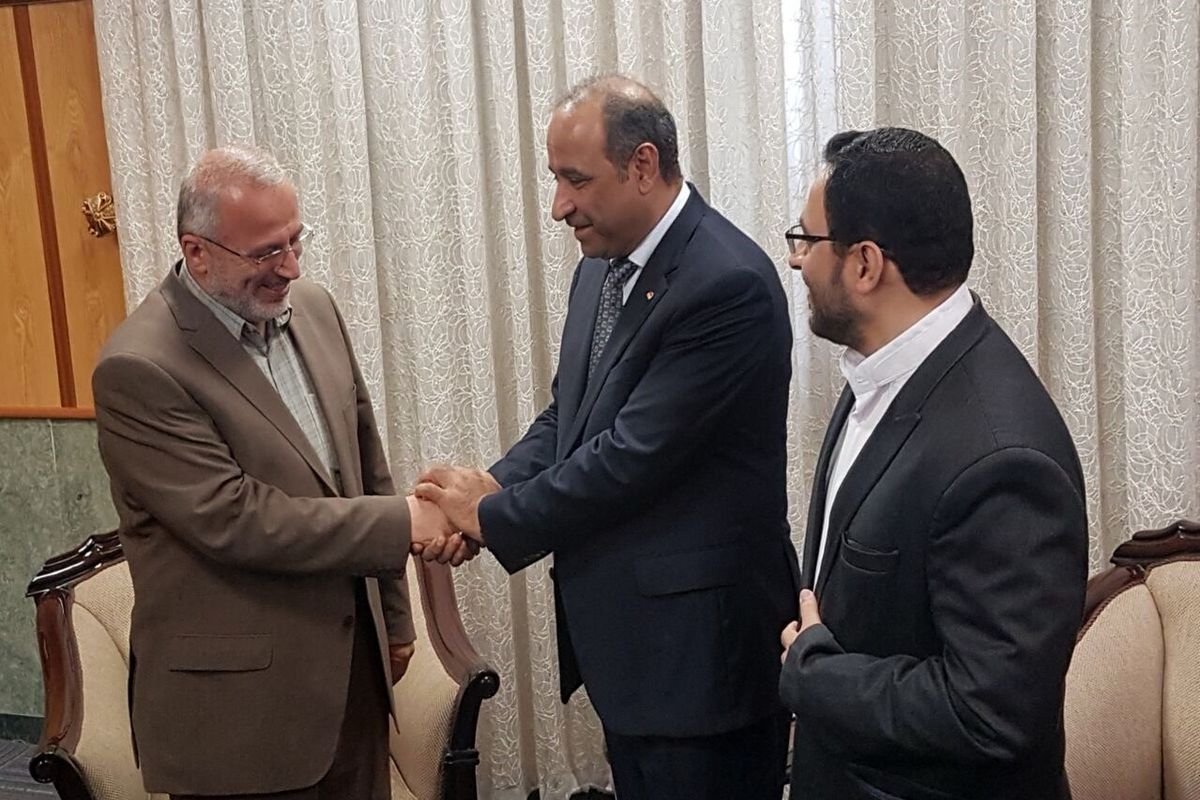 استانداری قم