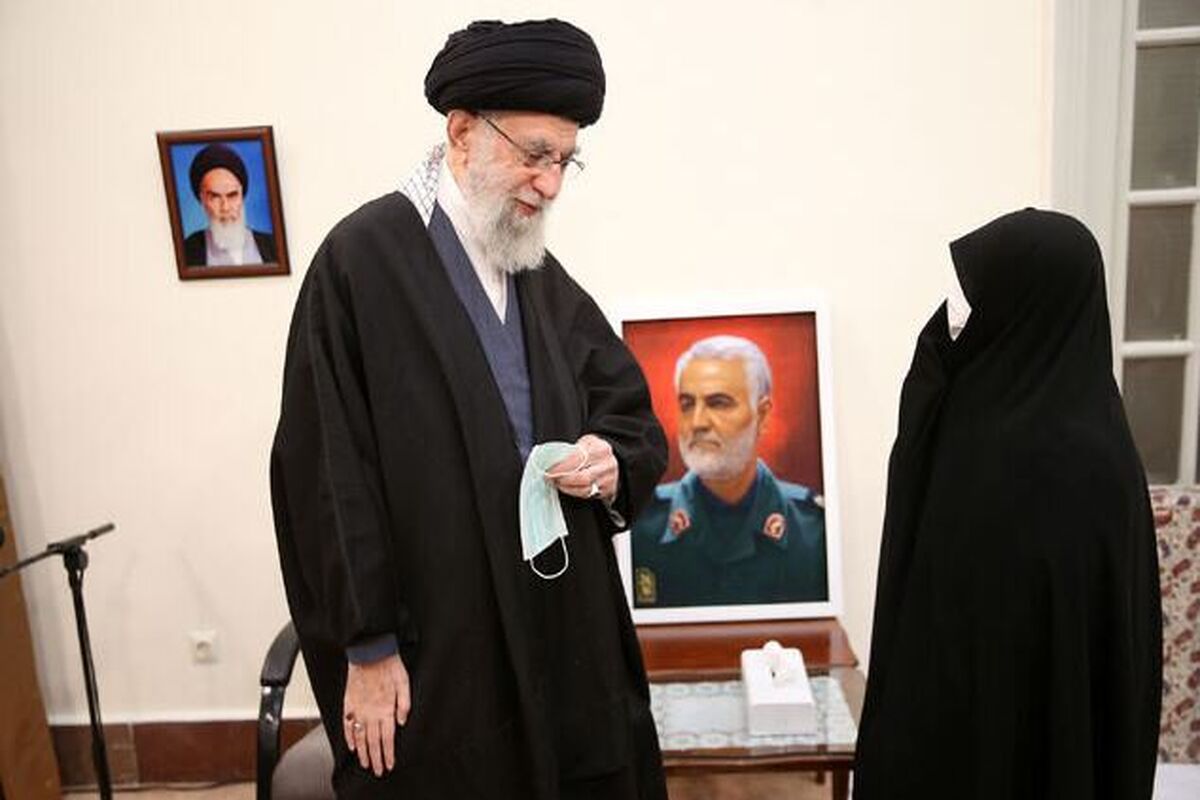 دیدار رهبر انقلاب با خانواده شهید سلیمانی