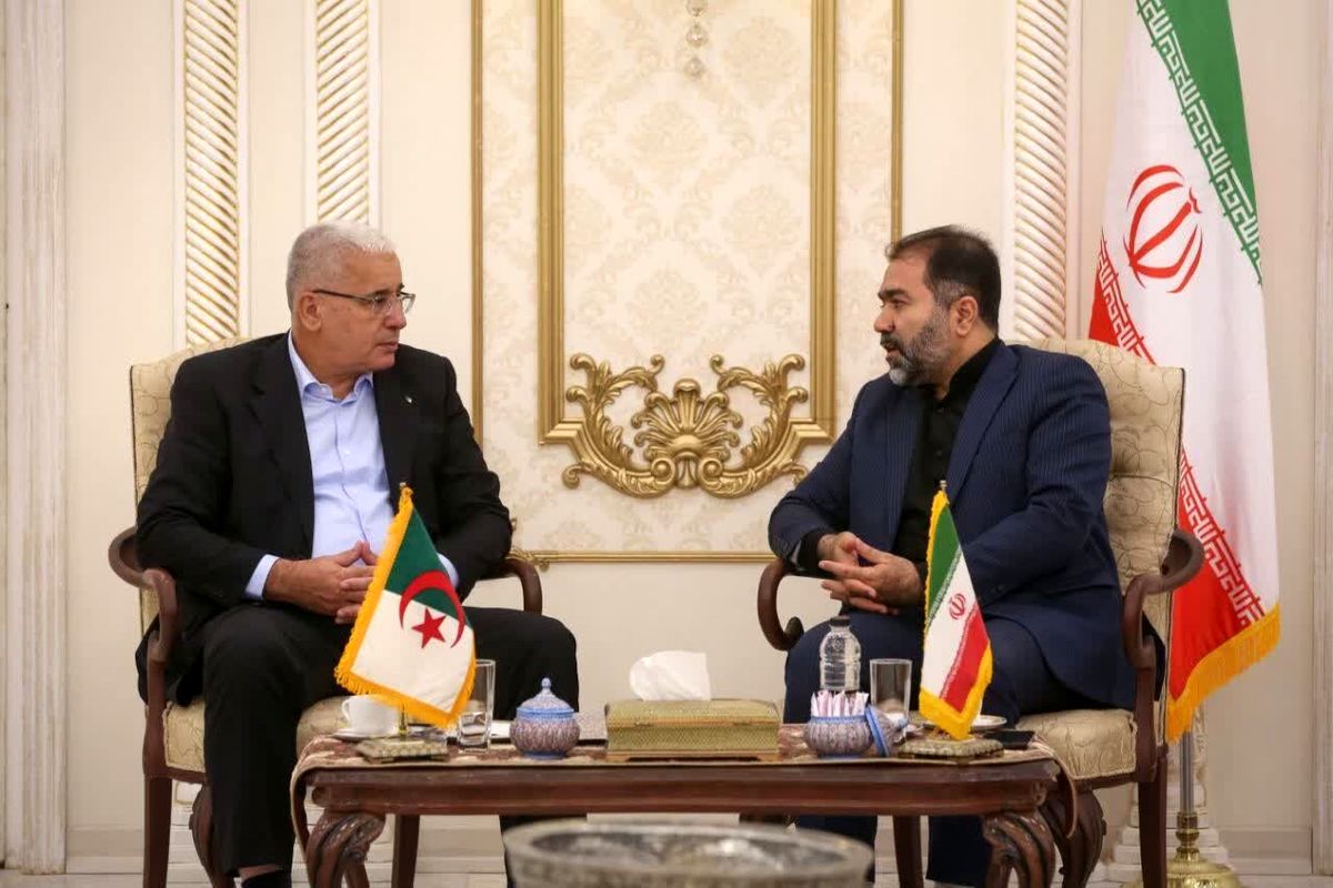 استانداری اصفهان الجزایر
