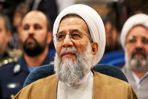 ایران مقابل تهدیدات و زیاده‌خواهی‌های آمریکا تمام قد ایستاده است