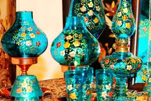 برپایی نمایشگاه آثار شیشه گری هنرمند تفتی در موزه مردم شناسی تفت