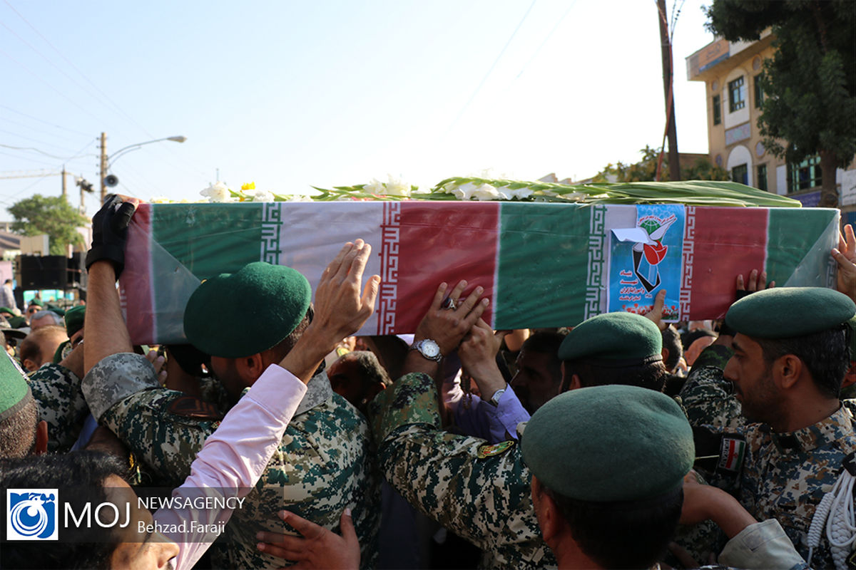 تشییع پیکر شهید دوران دفاع مقدس حسین ادبیان در کرمانشاه