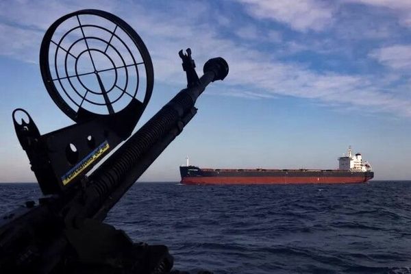 در حمله شب گذشته آمریکا به شناورهای صیادی و باری بندرمعلم ۶ نفر مفقود شدند