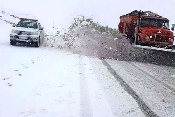 تداوم فعالیت سامانه بارشی و بارش برف و باران در اغلب استان‌های کشور