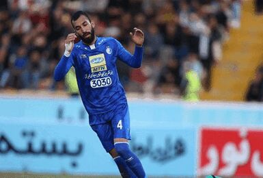روزبه چشمی رکوردار ۲۰۰ بازی با پیراهن استقلال شد
