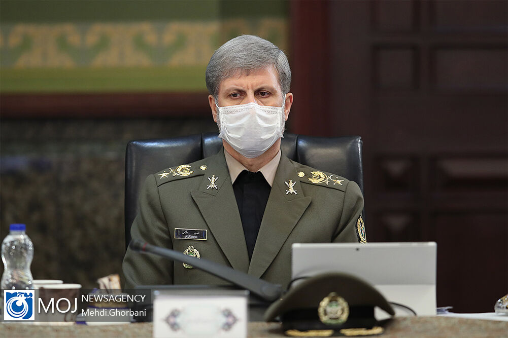ناوشکن تمام ایرانی دنا را در آینده نزدیک تحویل نیروی دریایی ارتش خواهیم داد