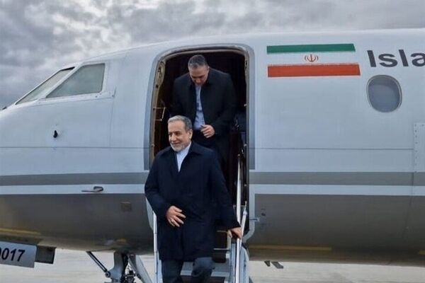 بازگشت وزیر امور خارجه به تهران