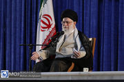 ملت ایران با انقلاب اسلامی، خود را از لاک توسریخوری خلاص کرد