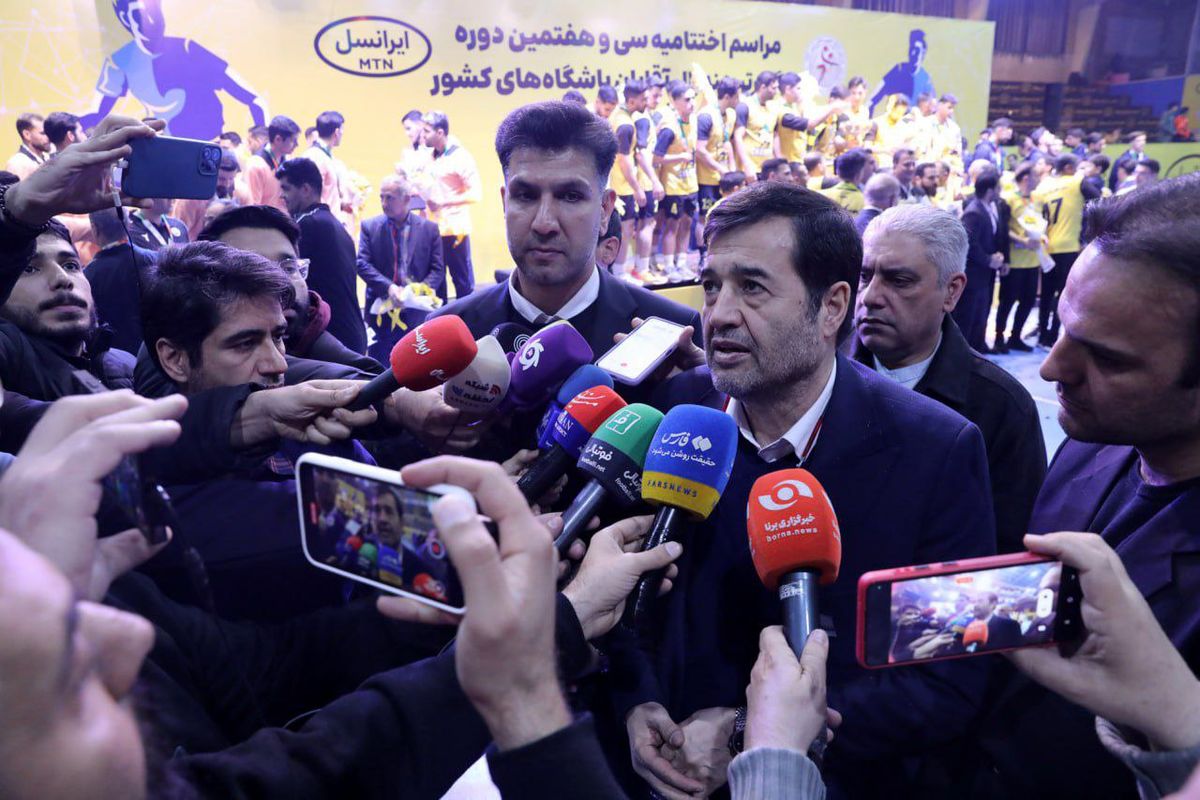 وزیر ورزش و جوانان