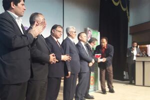 قهرمان پارالمپیک مدال طلای خود را برای کمک به زلزله‌زدگان کرمانشاه اهدا کرد