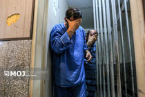 دستگیری سارقی که کارت بانکی افراد سالمند را خالی می‌کرد + فیلم