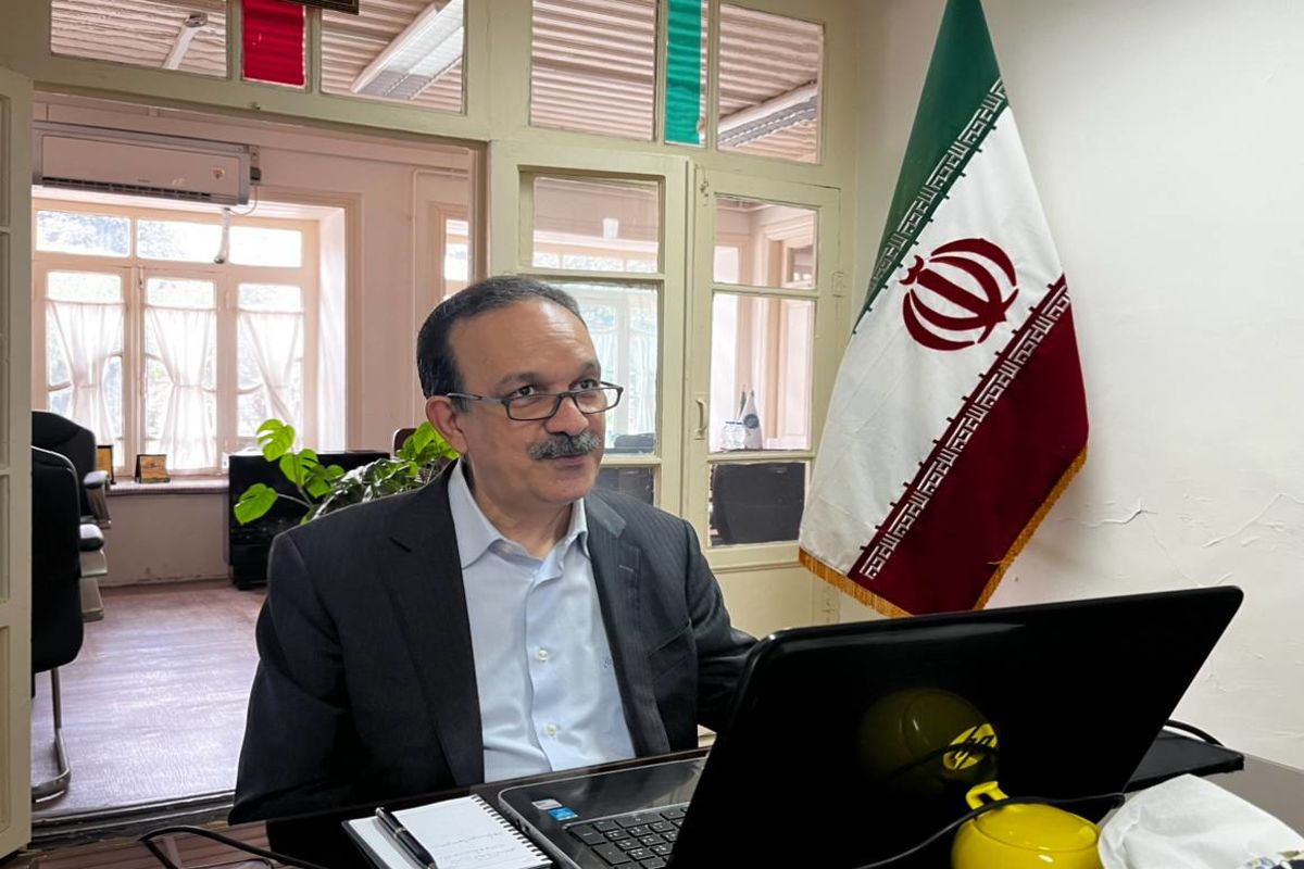 شیرینی بنیاد نخبگان گیلان