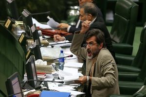 تنش لفظی کوچک‌زاده و باقری بنابی در صحن مجلس! + فیلم