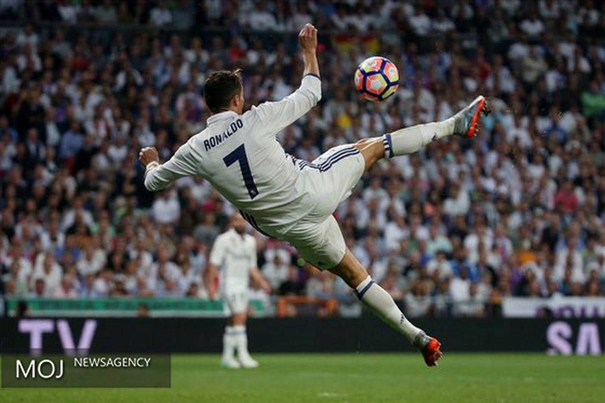 دیدار تیم های فوتبال رئال مادرید و بارسلونا‎  