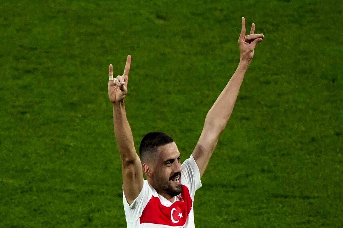 بازیکن تیم ملی ترکیه