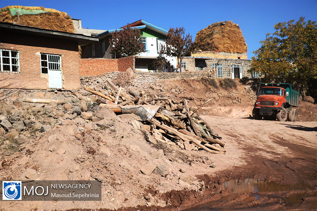 بازدید ربیعی سخنگوی دولت از مناطق زلزله زده آذربایجان شرقی