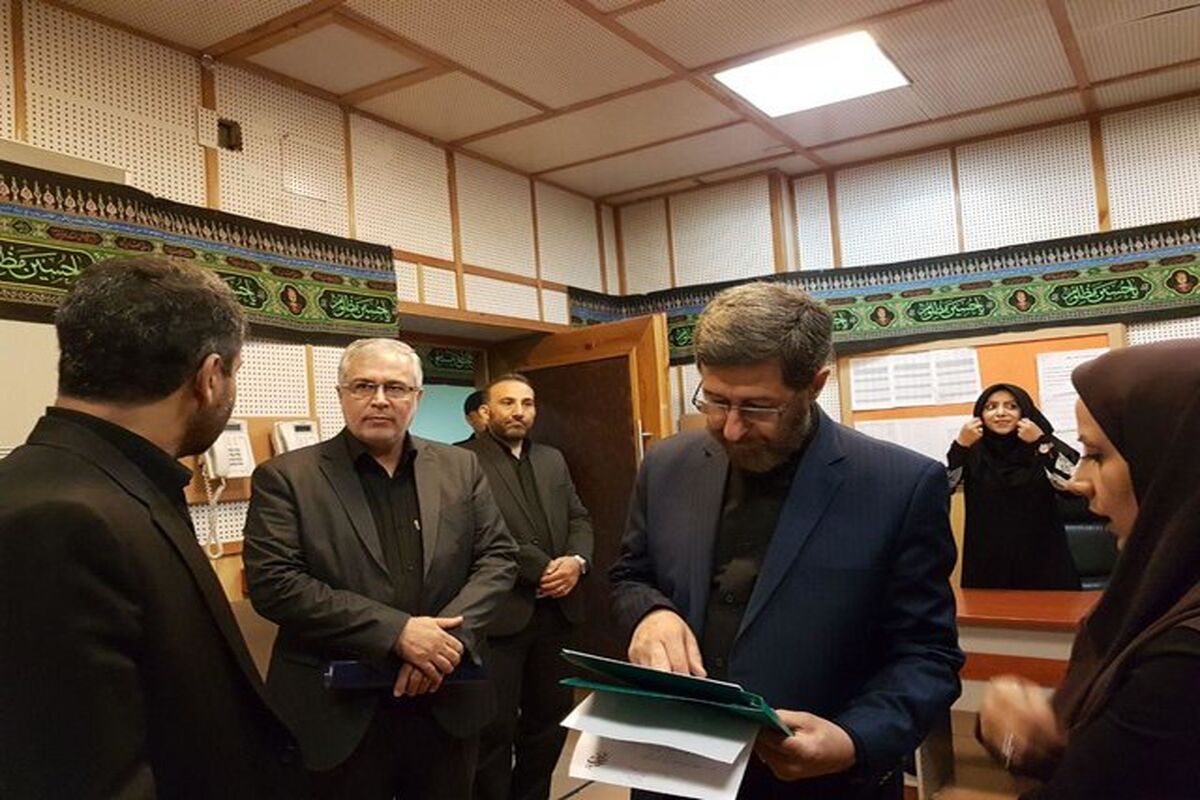 بازدید معاون صدا از رادیو نمایش