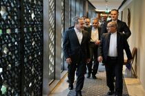 احوالپرسی دیپلماتیک عراقچی با نمایندگان آمریکا در مسقط