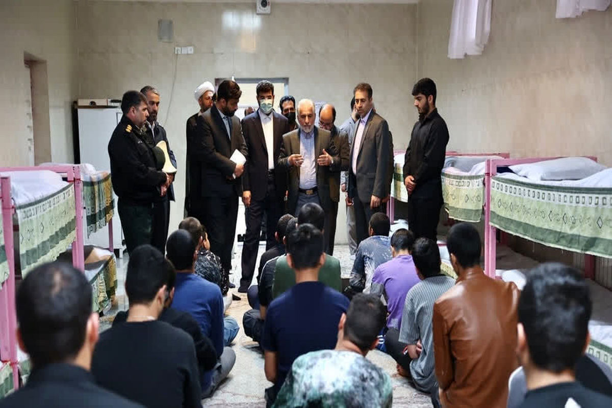 رئیس سازمان زندان ها