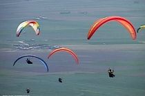 کرمانشاه میزبان رقابت‌های پاراگلایدر کشور