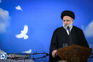 جایی شنیدیم مسئولی پاکدست نبوده است، او را برکنار کردیم.