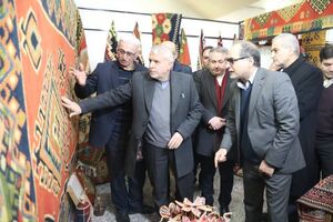 زنان شهر ملی گلیم عنبران هنری جهانی خلق می‌کنند