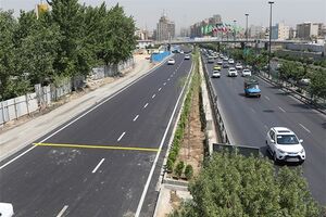 تردد روان در معابر تهران به دلیل آلودگی هوا