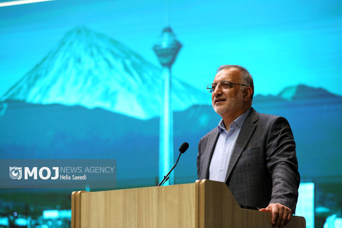 نشست صمیمانه شهردار تهران با خبرنگاران