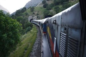 تجمع کارمندان استخدامی راه آهن مقابل مجلس