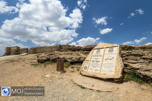 گشتی در تخت سلیمان