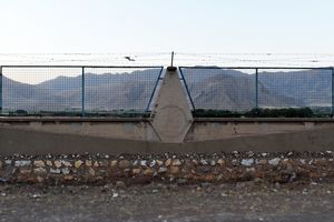 جزئیات رازآلود فرودگاه خرم آباد/راز نقش دیواره فرودگاه خرم آباد