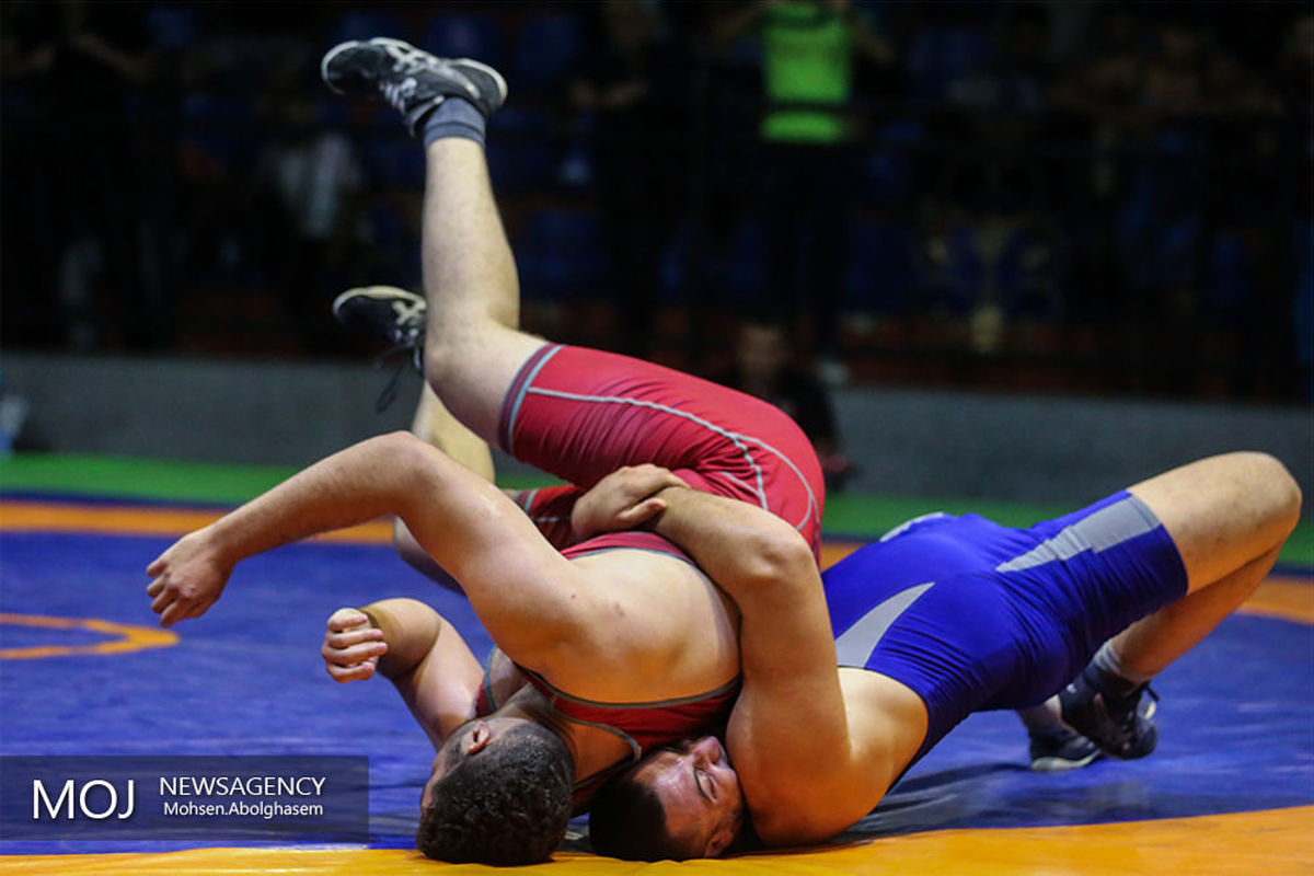 اولین+روز+رقابت+های+عمومی+کشتی+بزرگسالان+کشور