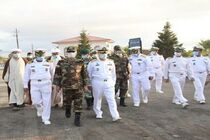 بازدید فرمانده کل ارتش از پایگاه دریایی غرب خزر در آستارا