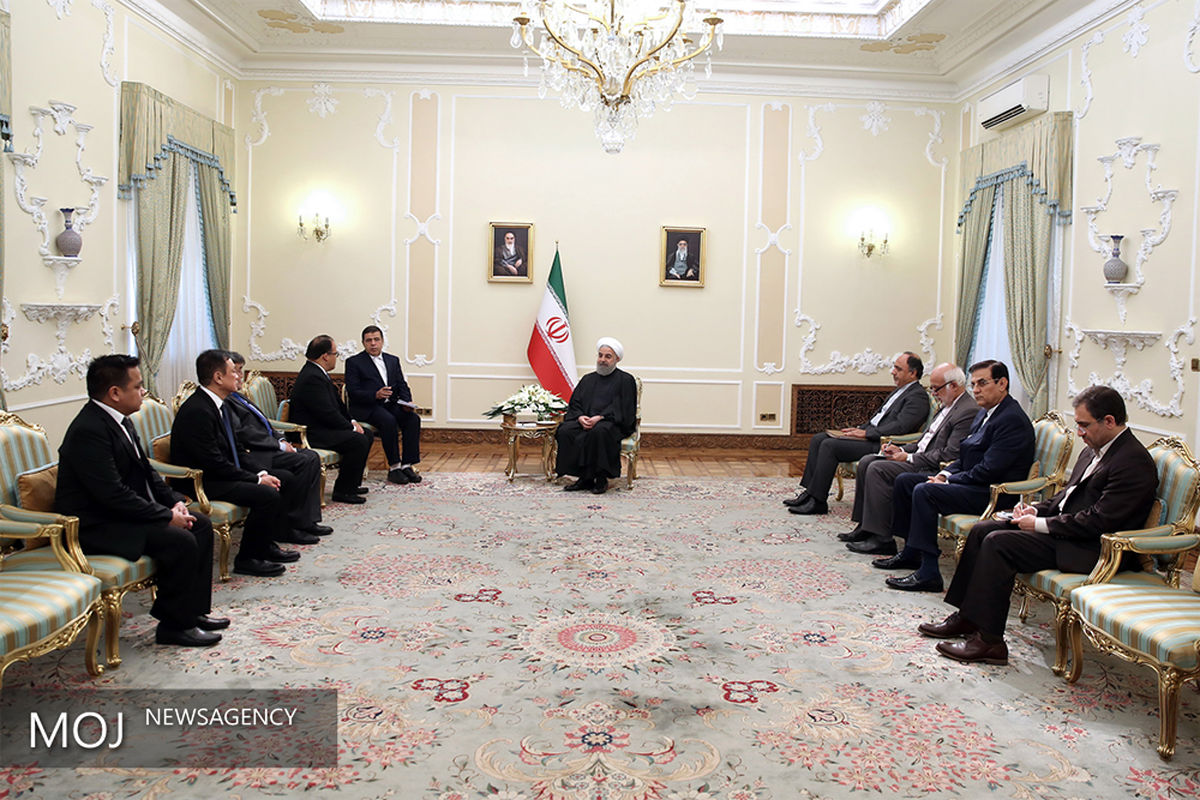 تقدیم استوارنامه سفرای جدید به رییس جمهور