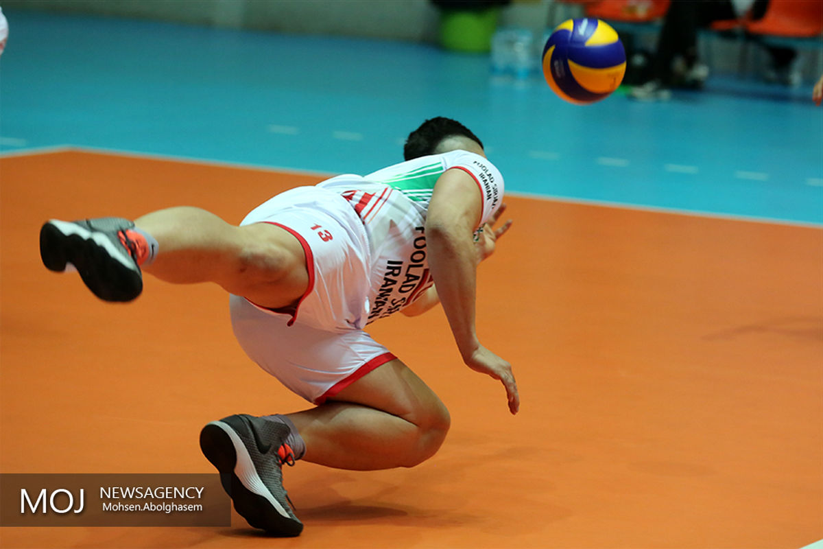 دیدار تیم های والیبال پیکان و فولاد سیرجان