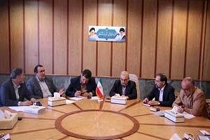 مدیران دولتی در حوزه ی عملکرد با سیاست های دولت همسو باشند