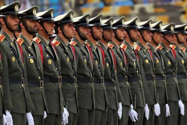 سربازی نماد خدمت به مردم و فرصت ادای دین به امنیت کشور است