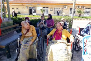 مامان باباهای اردیبهشتی تولدتون مبارک+عکس