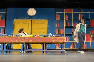  استقبال مخاطبان همچنان از نمایش «کتابخانه نیمه شب» ادامه دارد