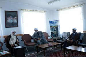 دانشجویان از ظرفیت معنوی و علمی روحانیون بهره مند شوند