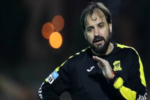 امیدواریم که بتوانیم به دور بعد راه پیدا کنیم