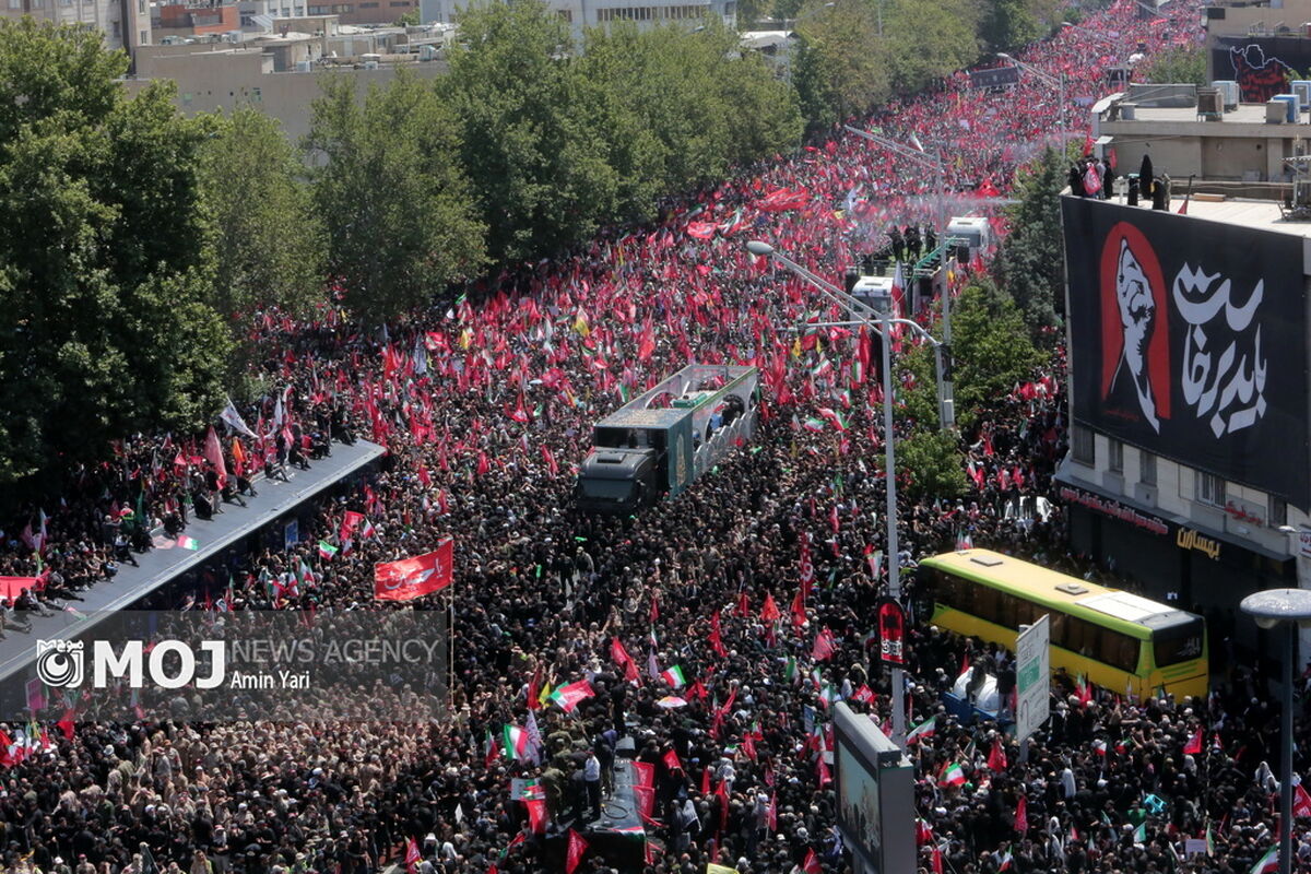 تشییع میلیونی رهبر شهید انقلاب