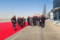 سفیر ایران از روند آمادگی در فرودگاه نجف برای استقبالی تاریخی از امام شهید بازدید کرد