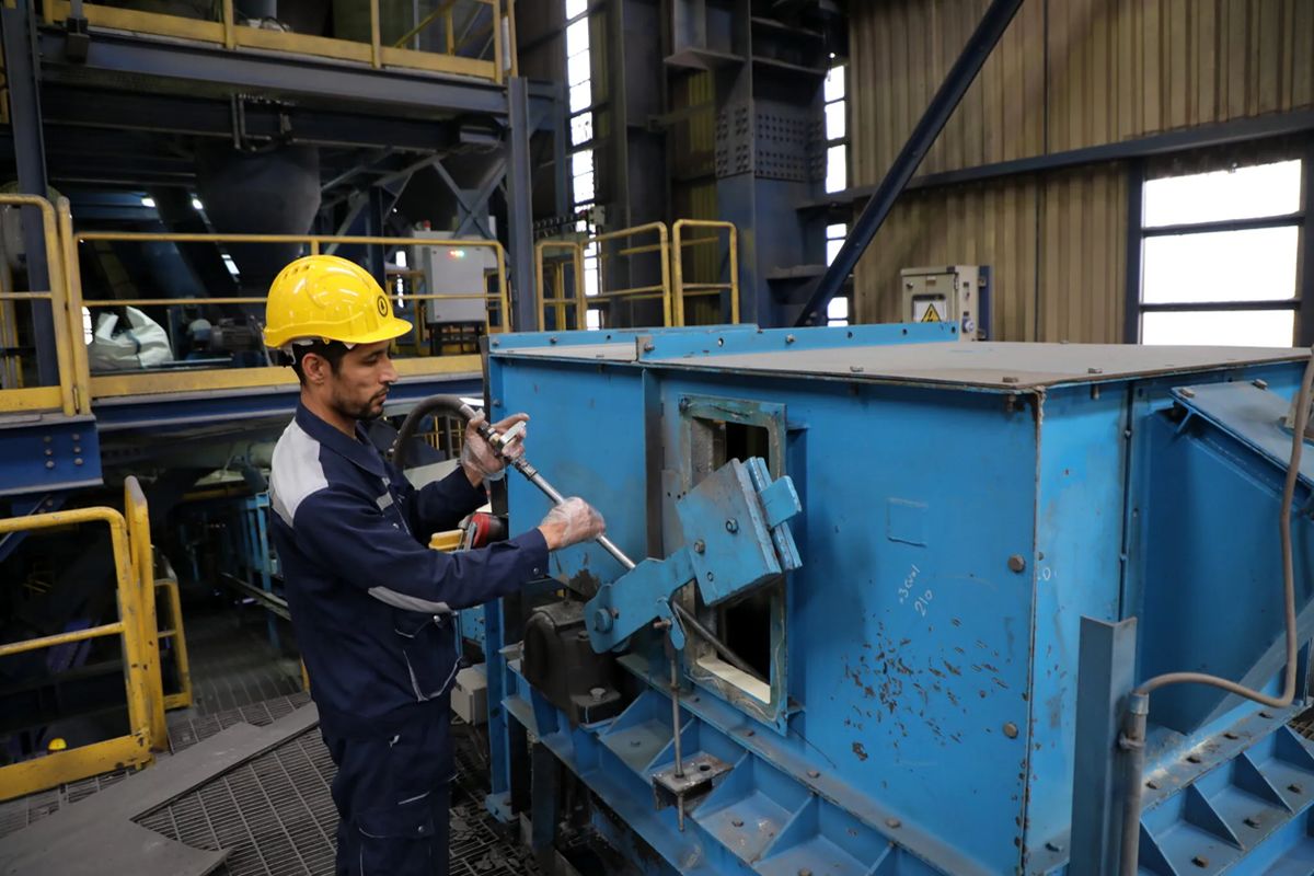 فولاد سنگان