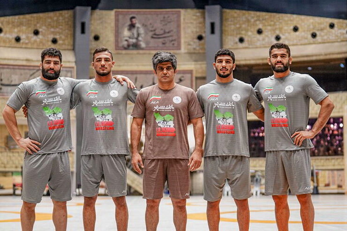 تیم منتخب کشتی آزاد ایران راهی کشور مجارستان شد