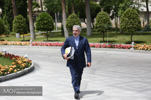 ۸۰ هزار طرح نیمه تمام در سطح کشور وجود دارد