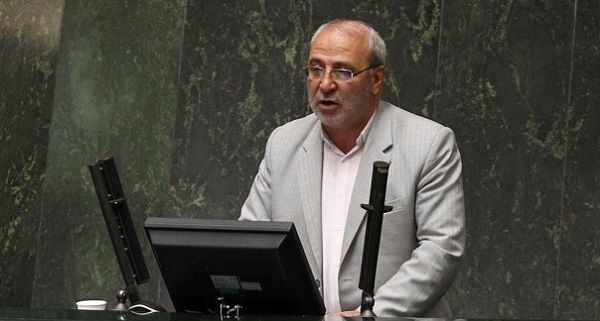 استعفای نمایندگان استان اصفهان در مجلس نمایشی نیست