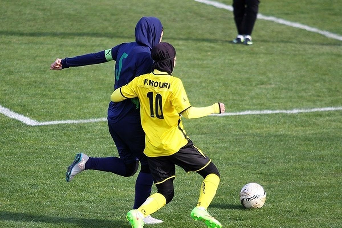 فوتبال بانوان